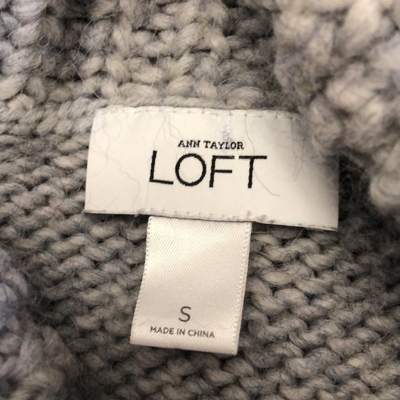 Ann Taylor Loft Cowl Neck Long Grey Sweater Size Small - Picture 6 of 7